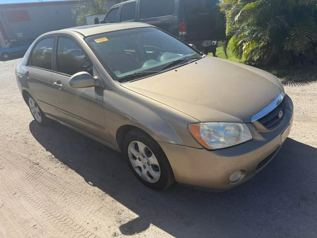 2004 Kia Spectra EX's photo
