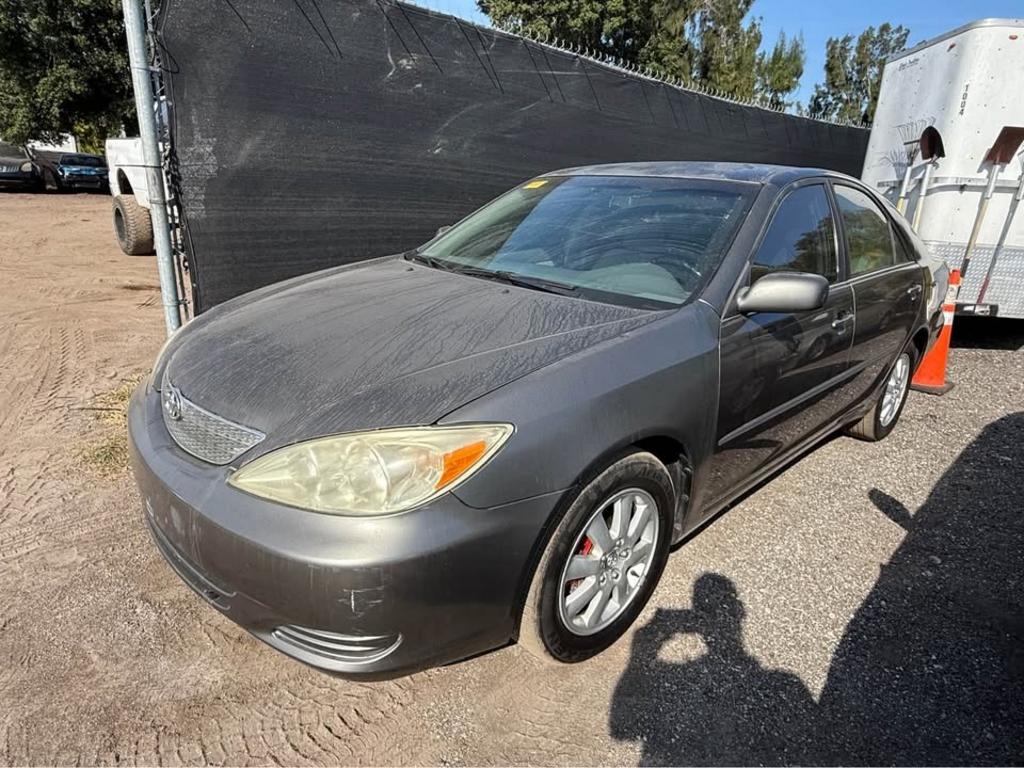 2004 Toyota Camry LE